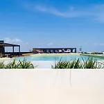 City & Ocean View Condo / Pool,Jacuzzi & Parking - 423 Musa